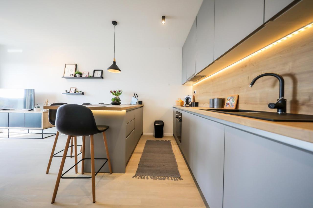 Allegro Exclusive Suite 2 With Private Parking And Balcony ザダル エクステリア 写真