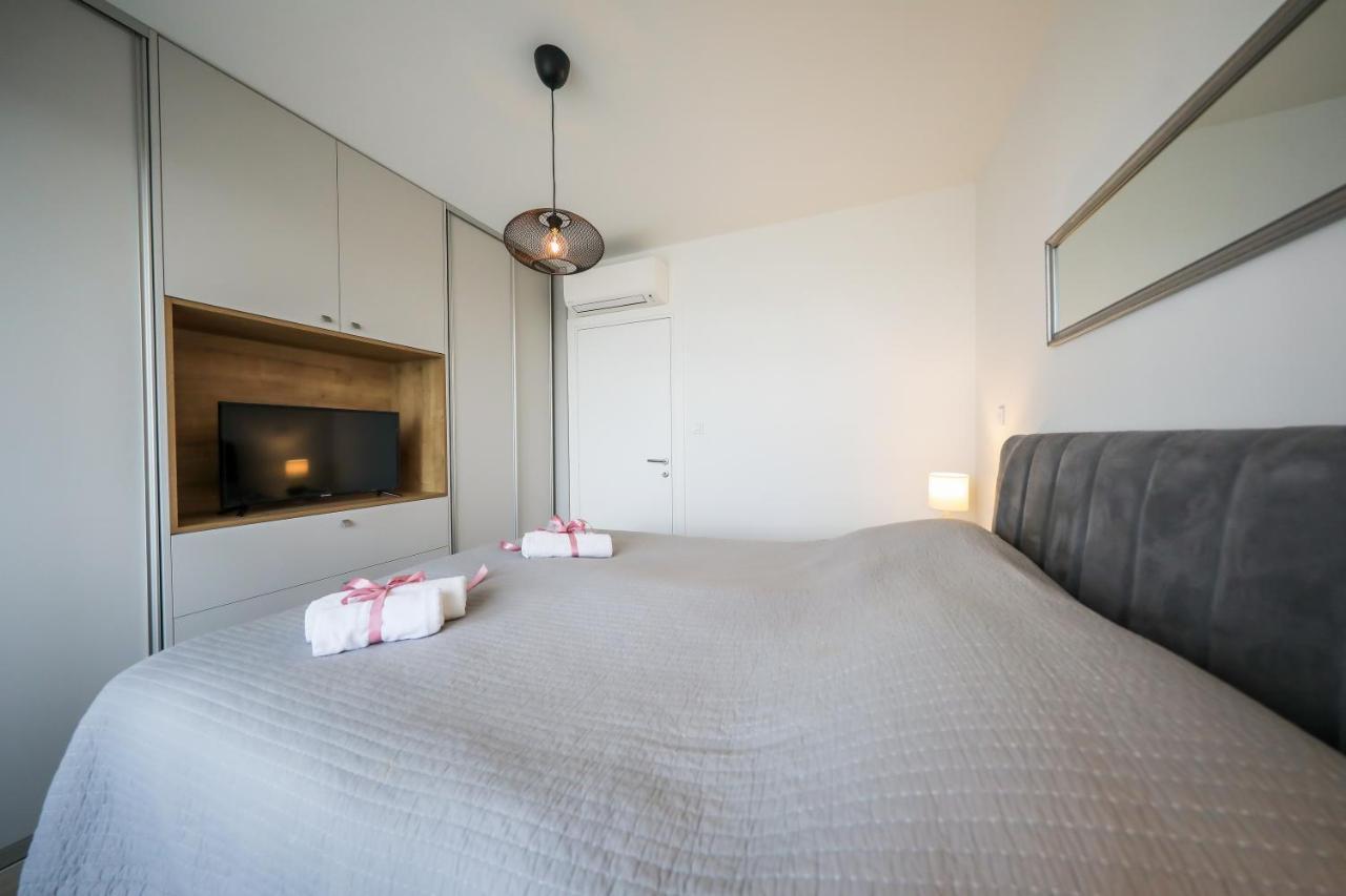 Allegro Exclusive Suite 2 With Private Parking And Balcony ザダル エクステリア 写真